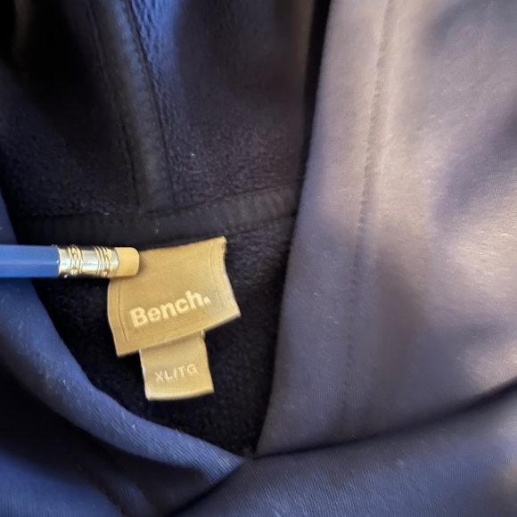 Bench XL hooded sweatshirt - Picture 2 of 5